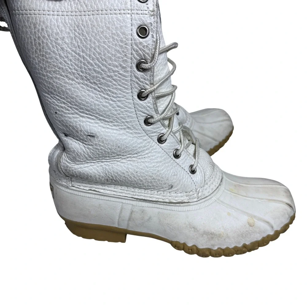 L.L. Bean Duck Boots Womens 8 White Shearling Lined Tumbled Leather Lace Up Tall
